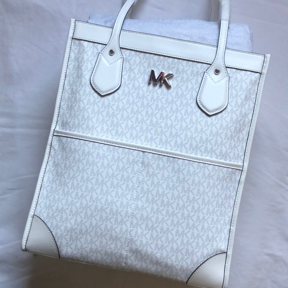 Micheal Kors White Large Tote Purse